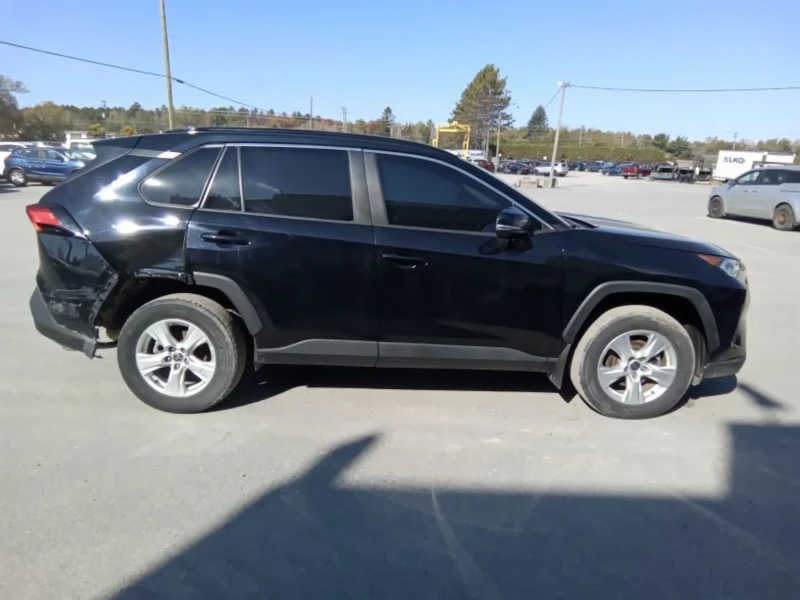 Toyota Rav4 XLE AWD, снимка 3 - Автомобили и джипове - 47688639