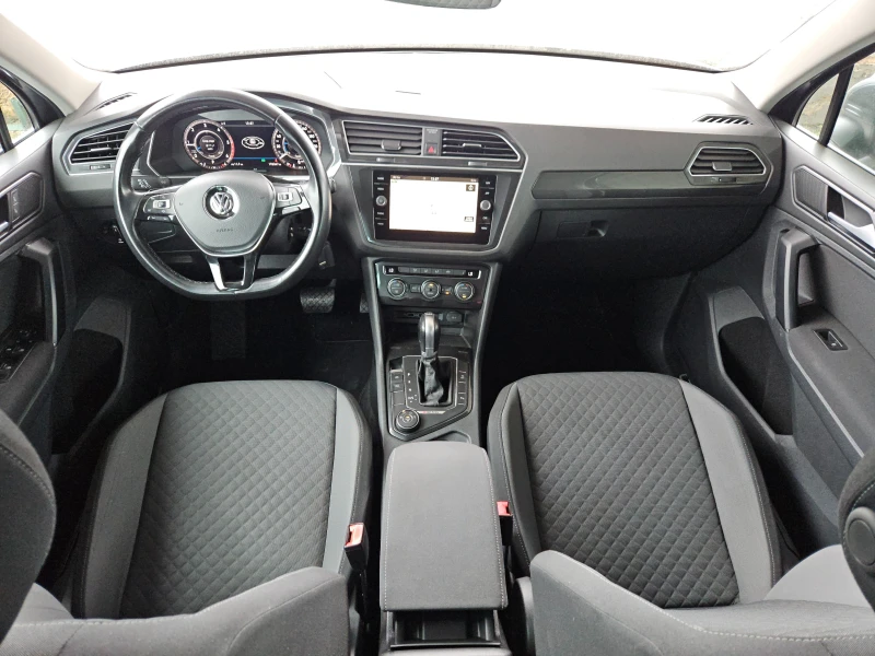VW Tiguan 2.0TDI/BLACK FRIDAУ/7DSG/NAVI/БЛУТУТ/ACC/EURO6/ТОП, снимка 10 - Автомобили и джипове - 51454222