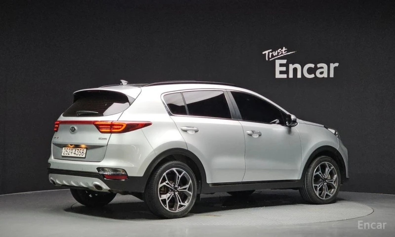 Kia Sportage, снимка 2 - Автомобили и джипове - 52731494