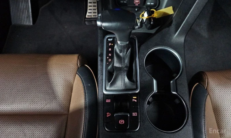 Kia Sportage, снимка 9 - Автомобили и джипове - 52731494