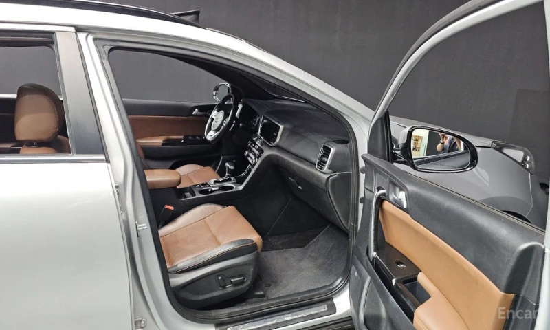 Kia Sportage, снимка 11 - Автомобили и джипове - 52731494