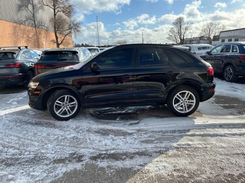Audi Q3 Komfort  CARFAX, снимка 2 - Автомобили и джипове - 53074667