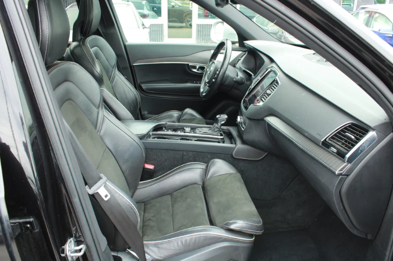 Volvo Xc90 AWD T6 R-DESIGN * BOWER&WILKINS, снимка 12 - Автомобили и джипове - 52816511