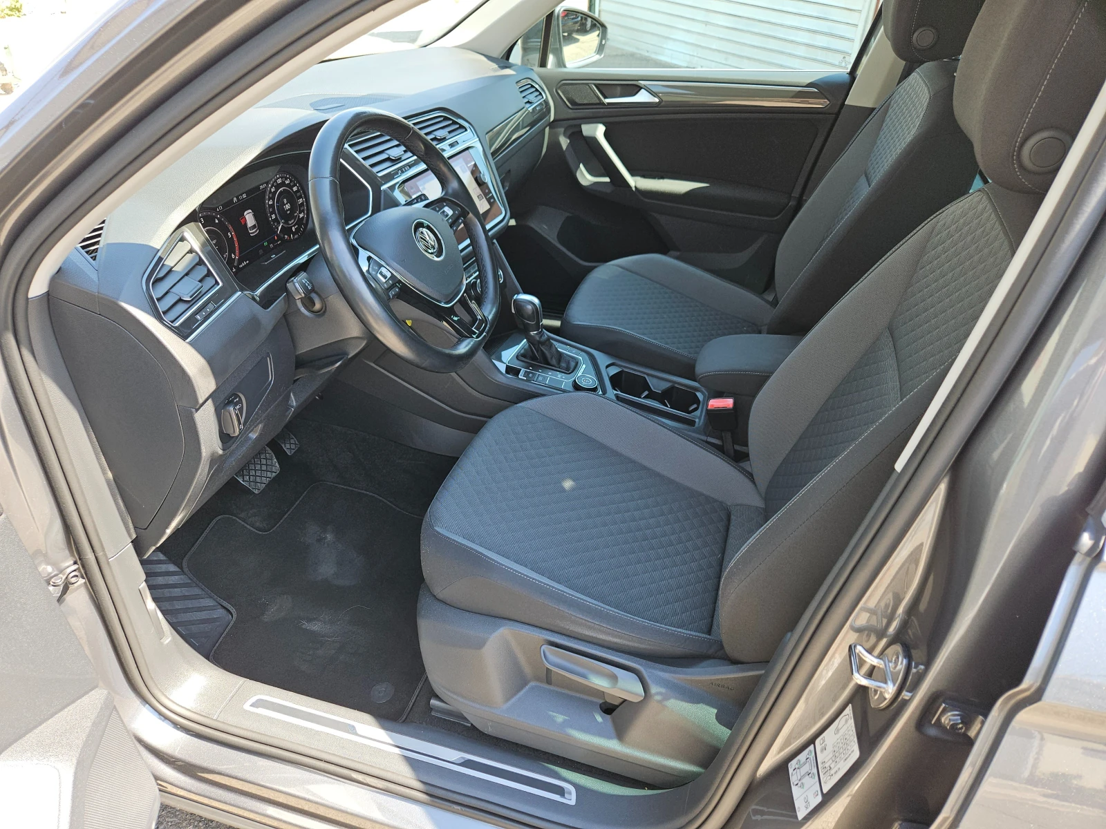 VW Tiguan 2.0TDI/4x4/150k.c/7DSG/NAVI/БЛУТУТ/ACC/EURO 6/ТОП - изображение 9
