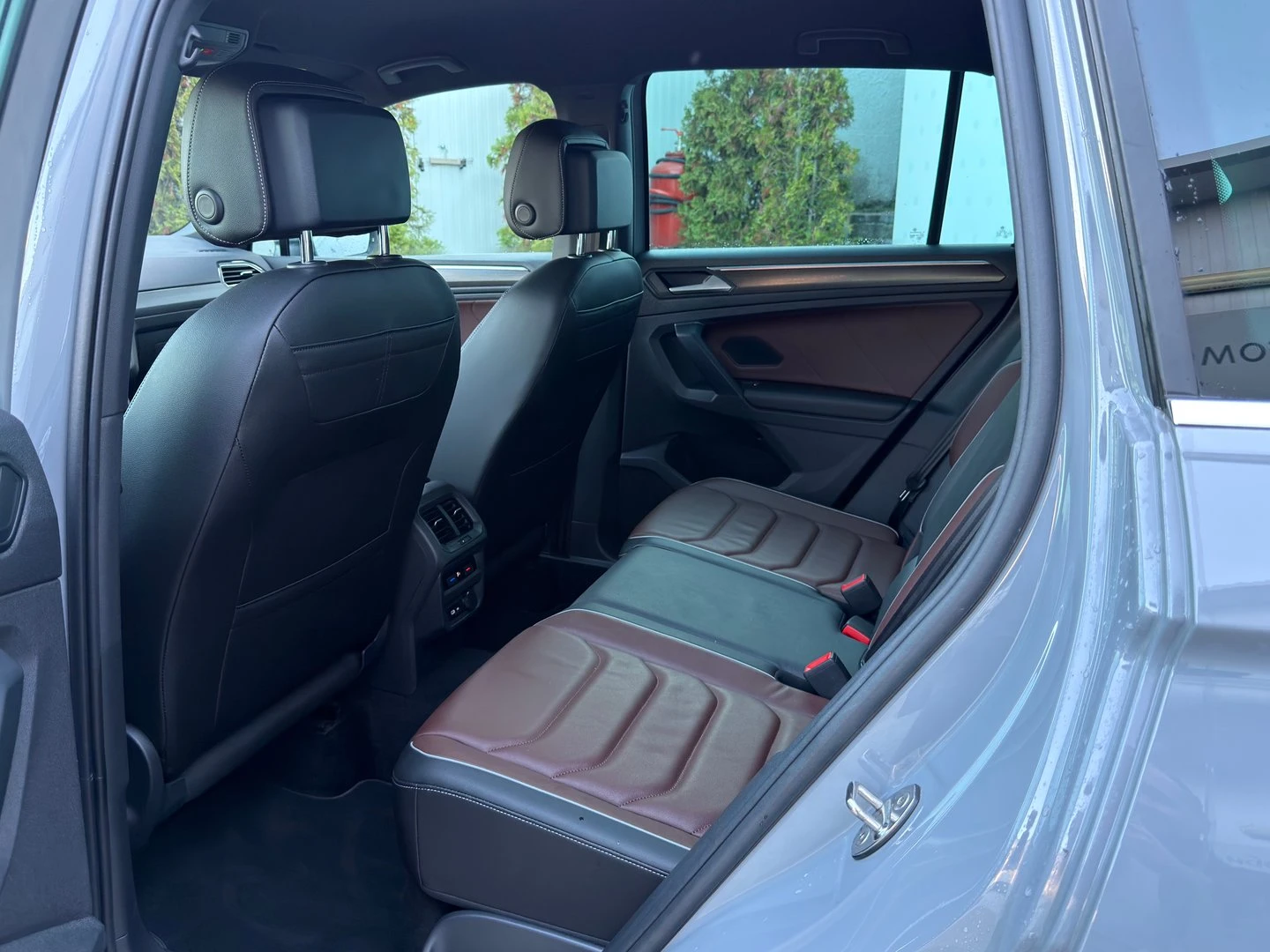 VW Tiguan Elegance 2.0 TDI SCR 4MOTION DSG - изображение 8