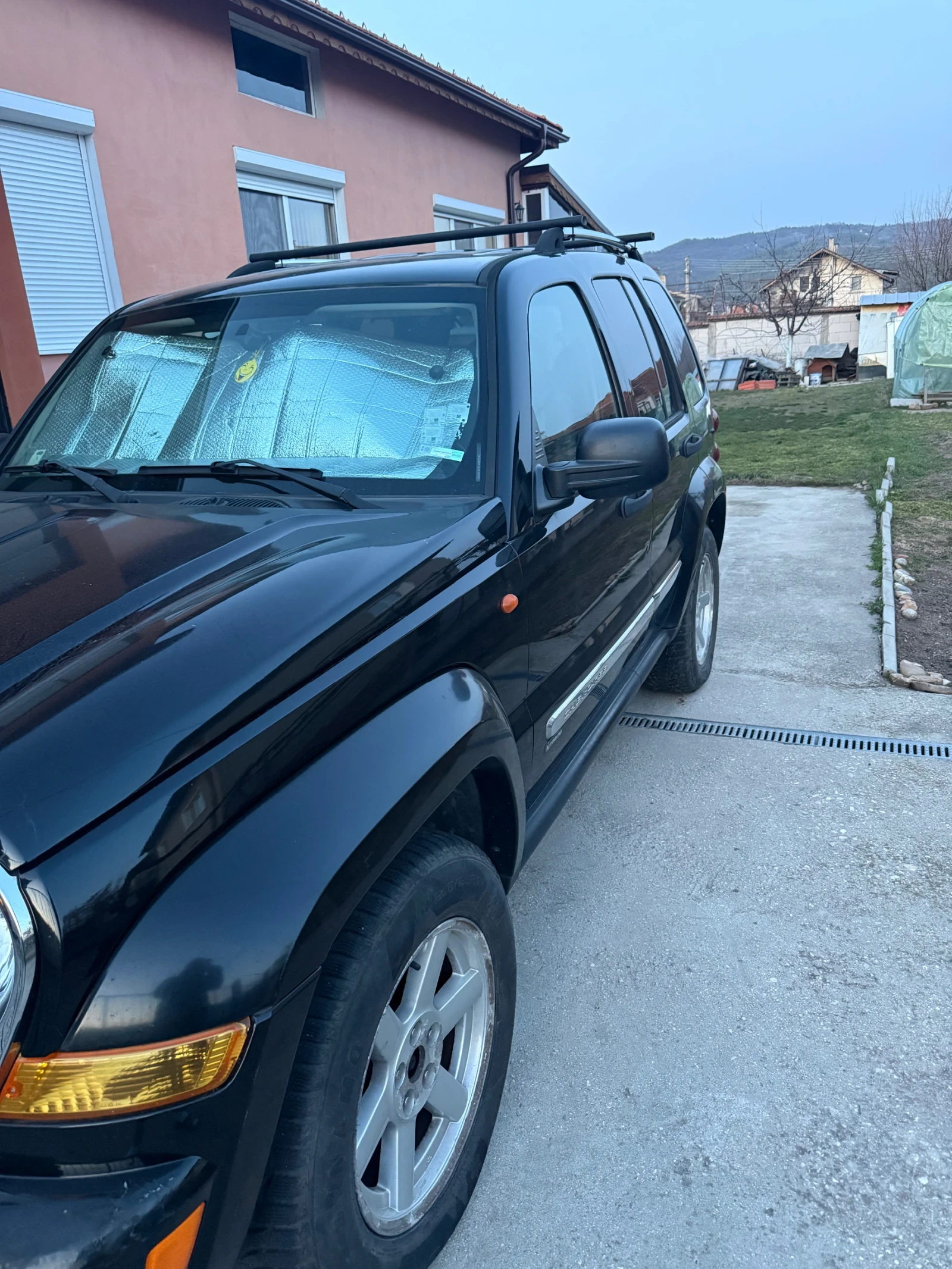 Jeep Cherokee, снимка 3 - Автомобили и джипове - 53989978