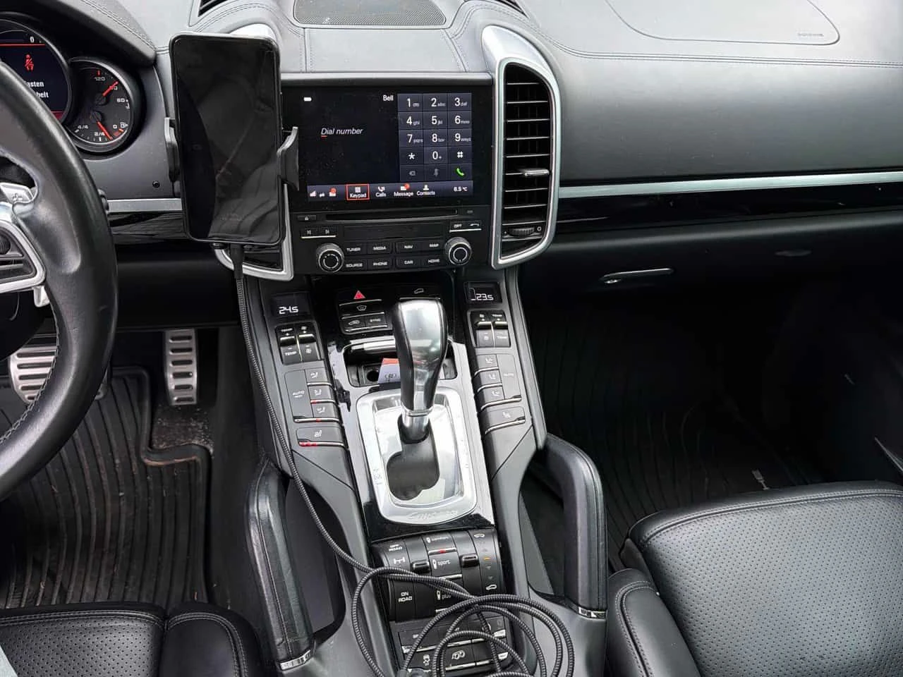 Porsche Cayenne * GTS * CARFAX * ЦЕНА ДО БГ, снимка 9 - Автомобили и джипове - 54044219