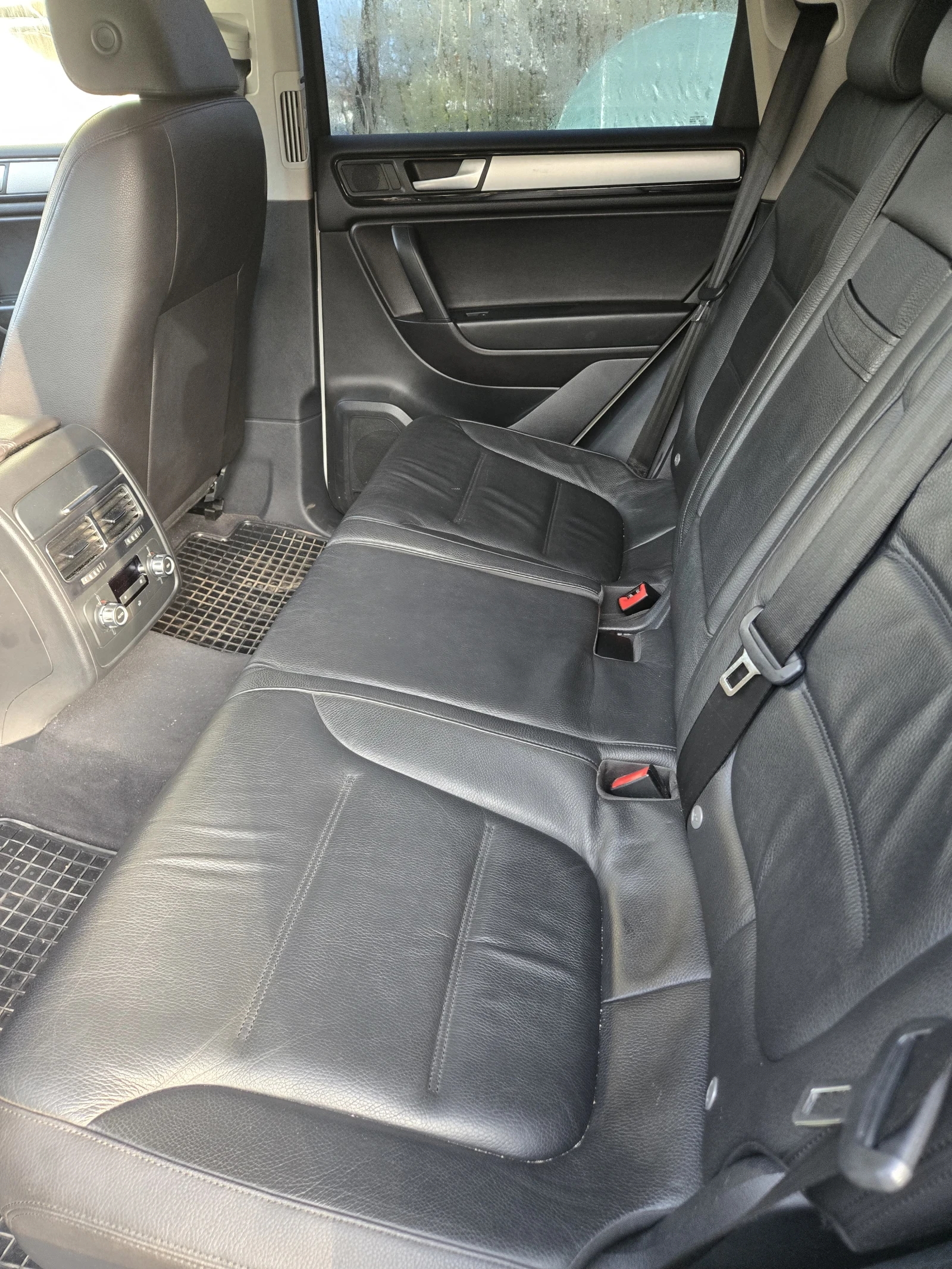 VW Touareg 295 к.с., снимка 16 - Автомобили и джипове - 54188994