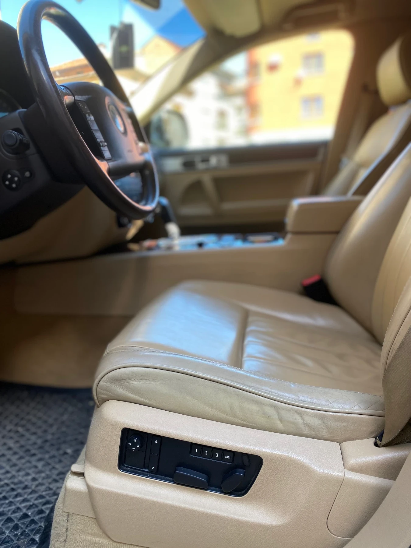 VW Touareg, снимка 3 - Автомобили и джипове - 54362768