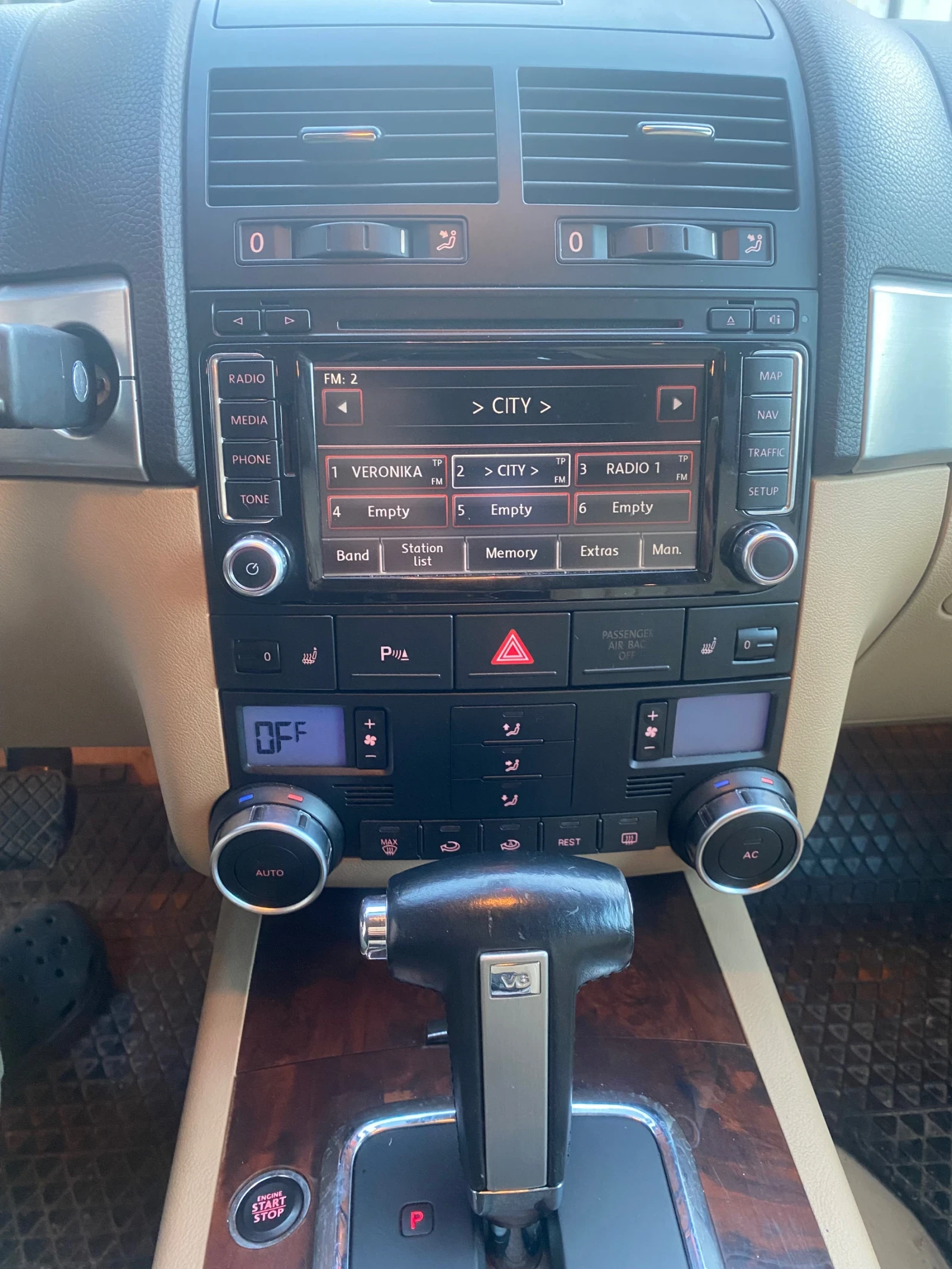 VW Touareg, снимка 12 - Автомобили и джипове - 54362768