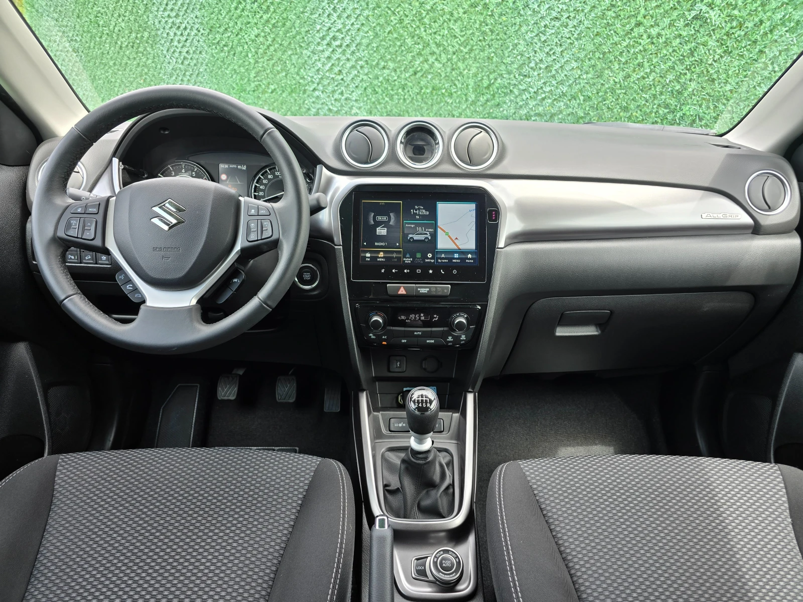 Suzuki Vitara 1.4i* HYBRID* 4x4 ALLGRIP* 14000км, снимка 11 - Автомобили и джипове - 54579598