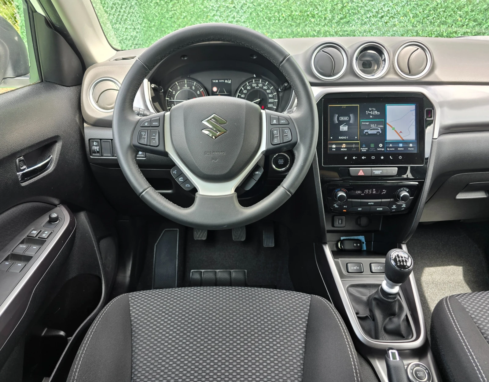 Suzuki Vitara 1.4i* HYBRID* 4x4 ALLGRIP* 14000км, снимка 12 - Автомобили и джипове - 54579598