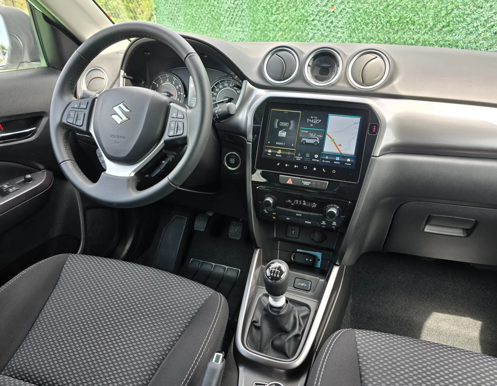 Suzuki Vitara 1.4i* HYBRID* 4x4 ALLGRIP* 14000км, снимка 13 - Автомобили и джипове - 54579598