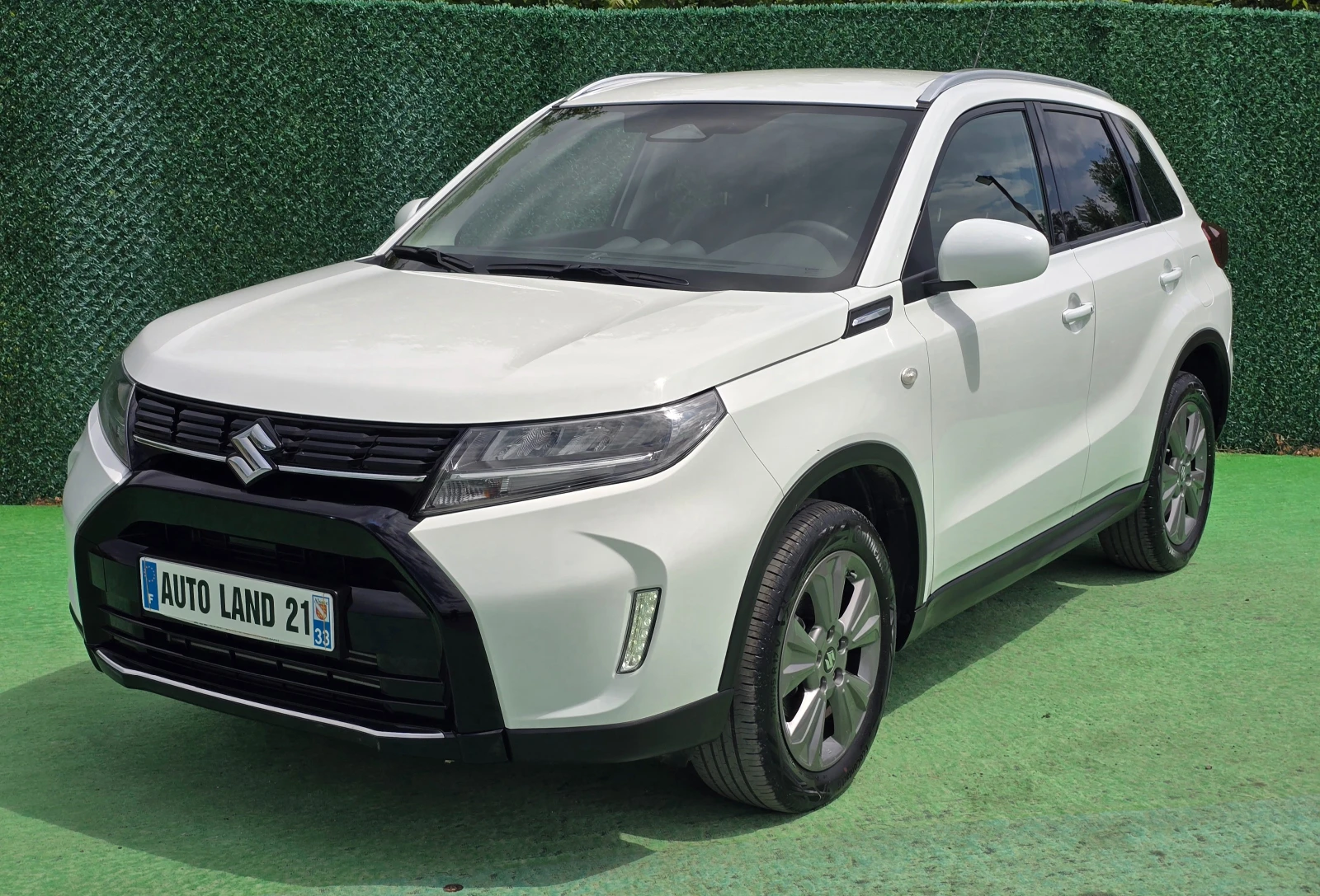 Suzuki Vitara 1.4i* HYBRID* 4x4 ALLGRIP* 14000км, снимка 2 - Автомобили и джипове - 54579598