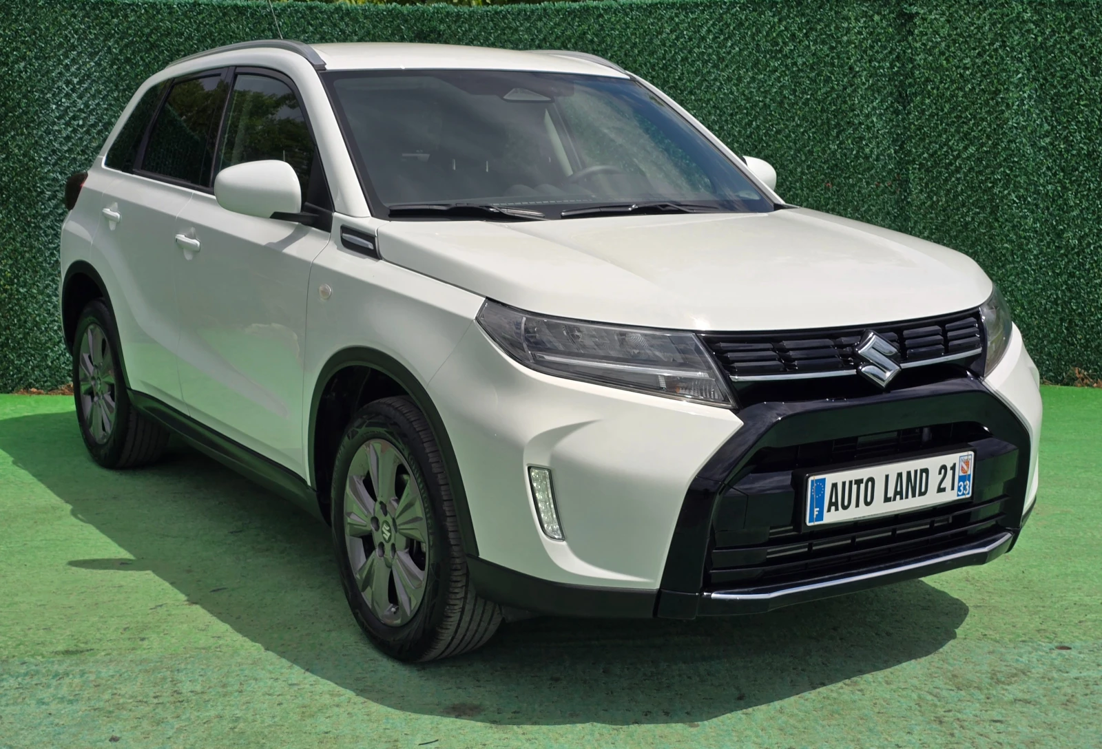 Suzuki Vitara 1.4i* HYBRID* 4x4 ALLGRIP* 14000км, снимка 3 - Автомобили и джипове - 54579598