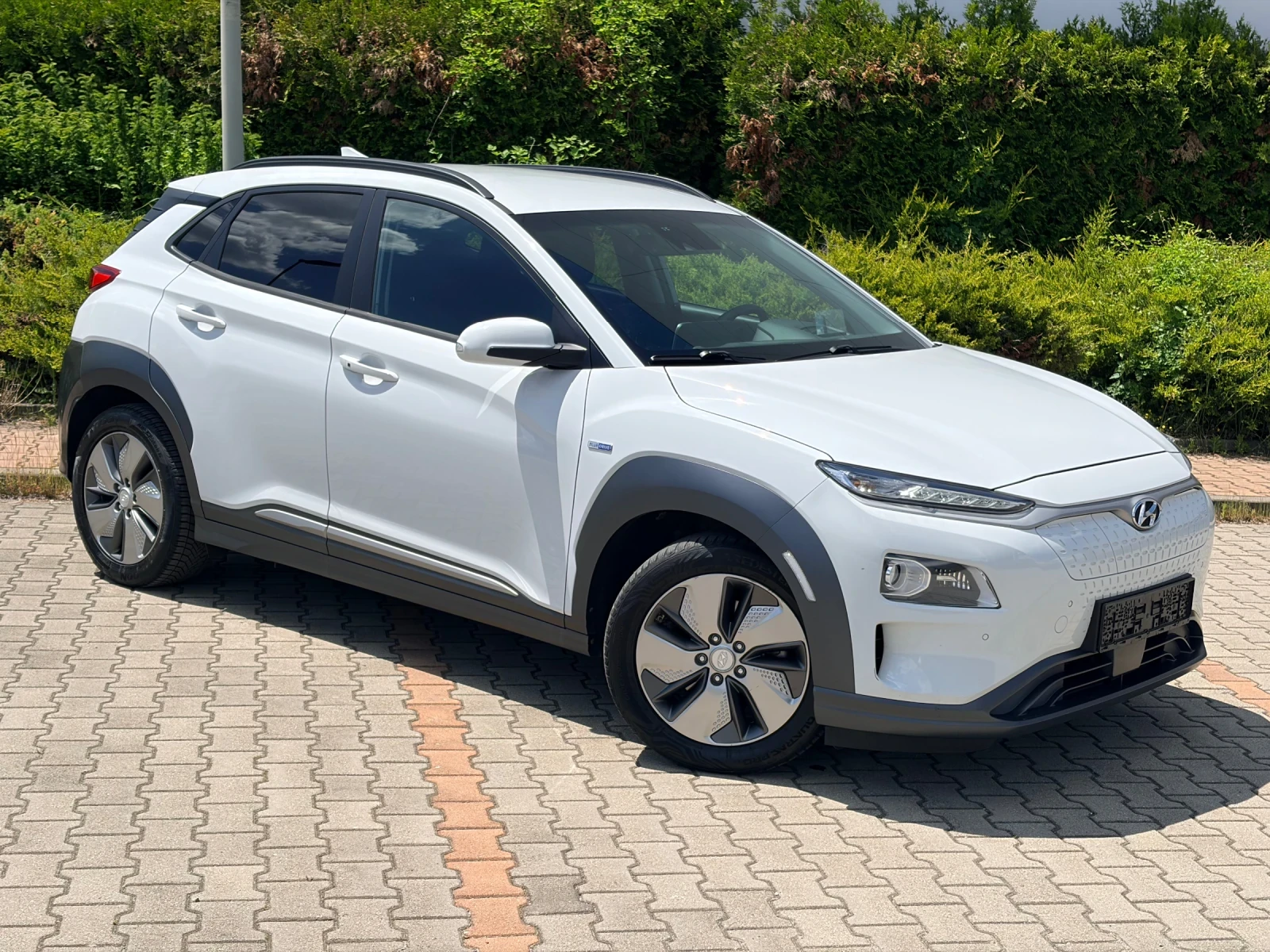 Hyundai Kona 100% SOH!!! PREMIUM 64kw 204kc TERMOPOMPA!!!