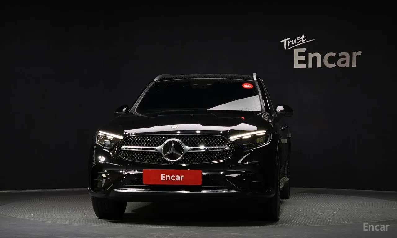Mercedes-Benz GLC 300 AMG PKG / 360 / ОБДУХ / BURMESTER / HUD / PANO, снимка 3 - Автомобили и джипове - 54803090