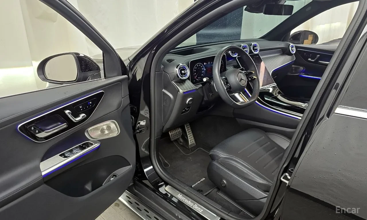 Mercedes-Benz GLC 300 AMG PKG / 360 / ОБДУХ / BURMESTER / HUD / PANO, снимка 6 - Автомобили и джипове - 54803090