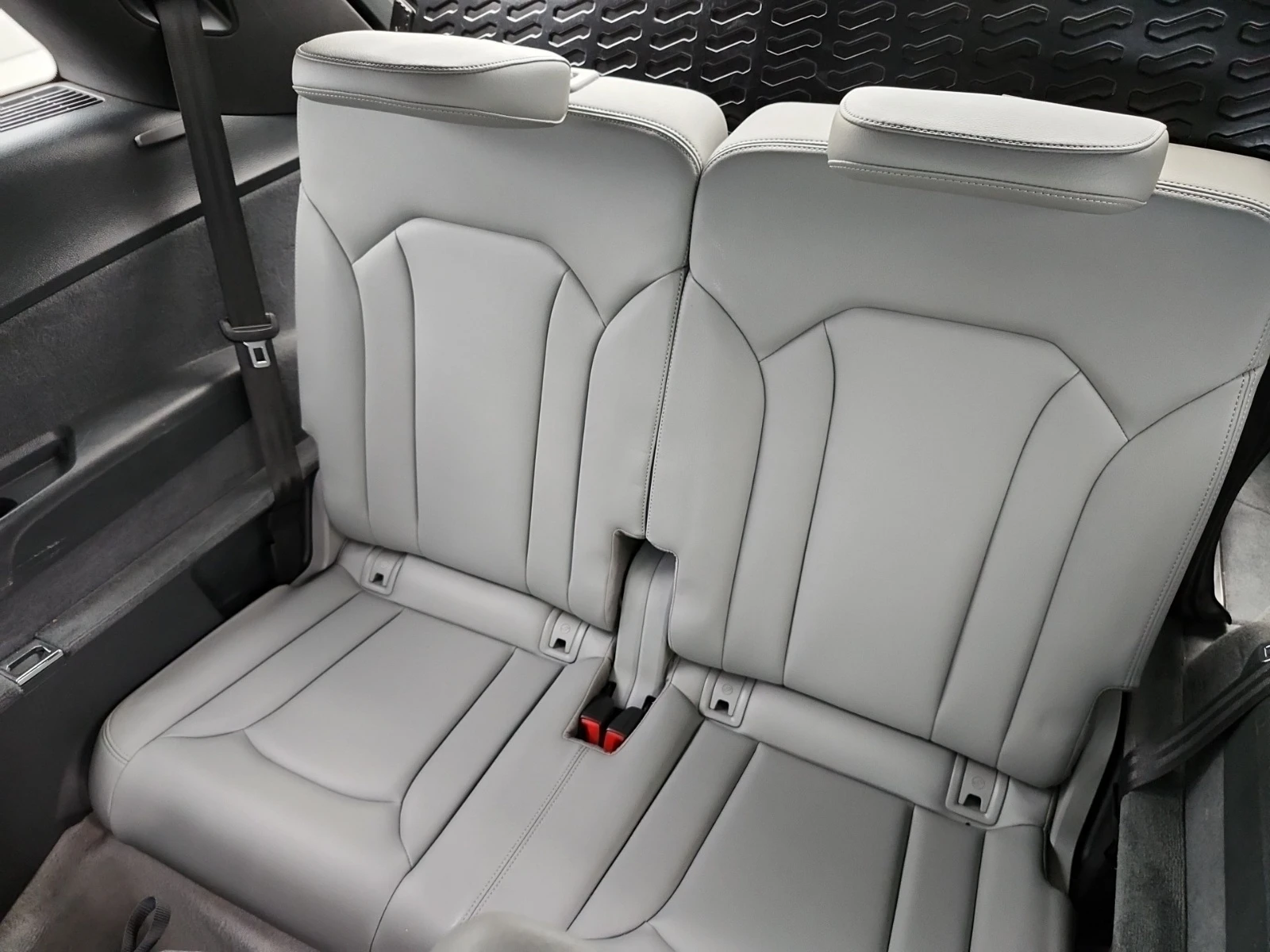 Audi Q7 55TFSI PROGRESSIV * S LINE * 7 МЕСТА * ОБДУХВАНЕ *, снимка 11 - Автомобили и джипове - 54946529