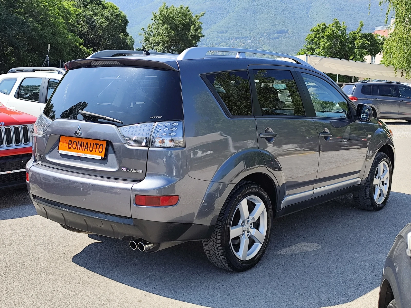 Mitsubishi Outlander 2.0DI-D* 4X4* 7 MECTA* Klimatronik* , снимка 4 - Автомобили и джипове - 54977419