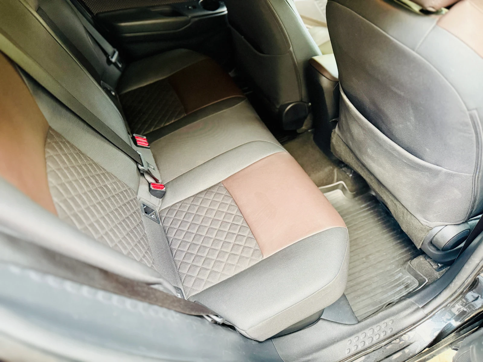 Toyota C-HR 1.8 Hybrid Classy, снимка 10 - Автомобили и джипове - 56026035