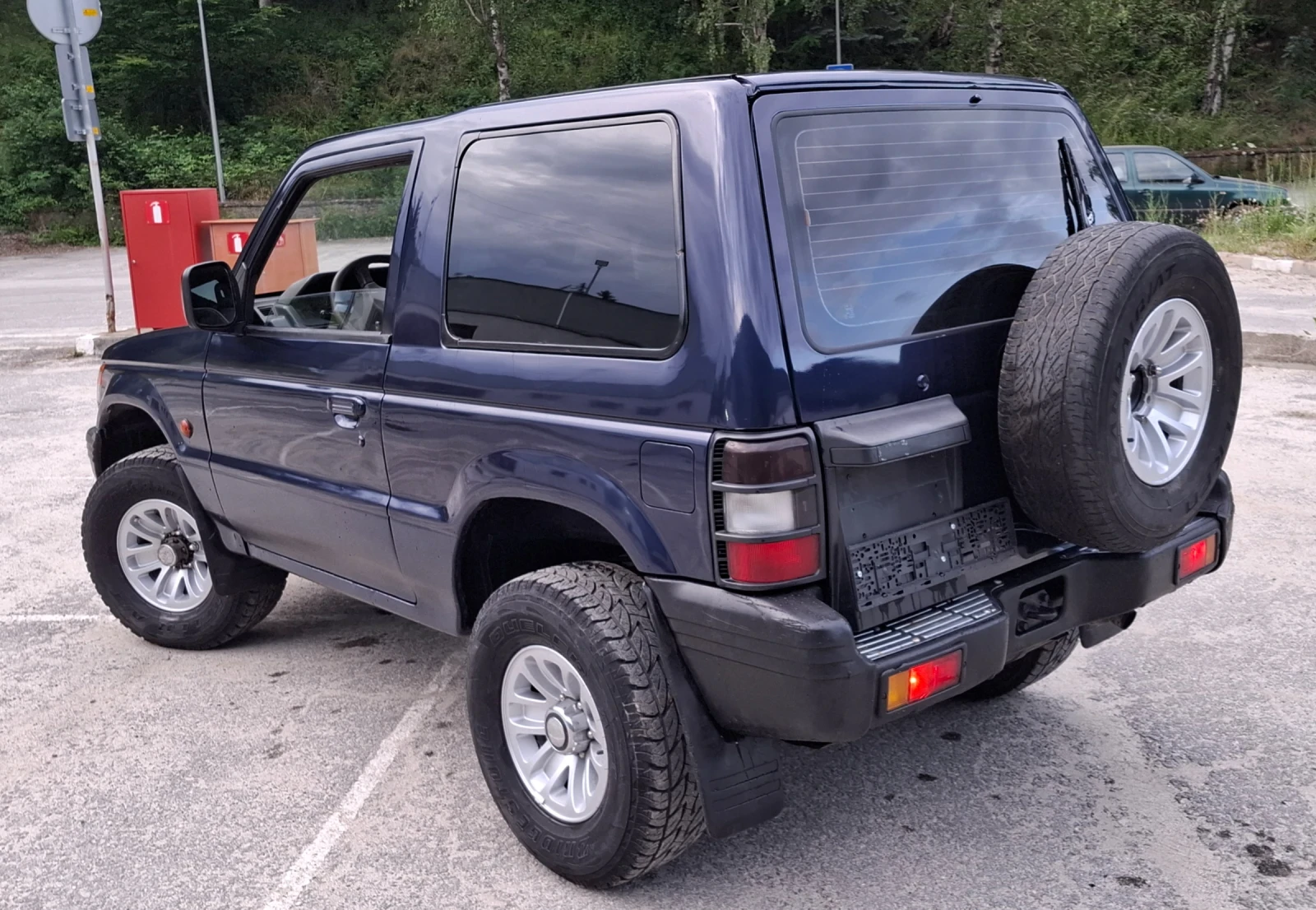 Mitsubishi Pajero 2.5 4x4, снимка 3 - Автомобили и джипове - 56121905