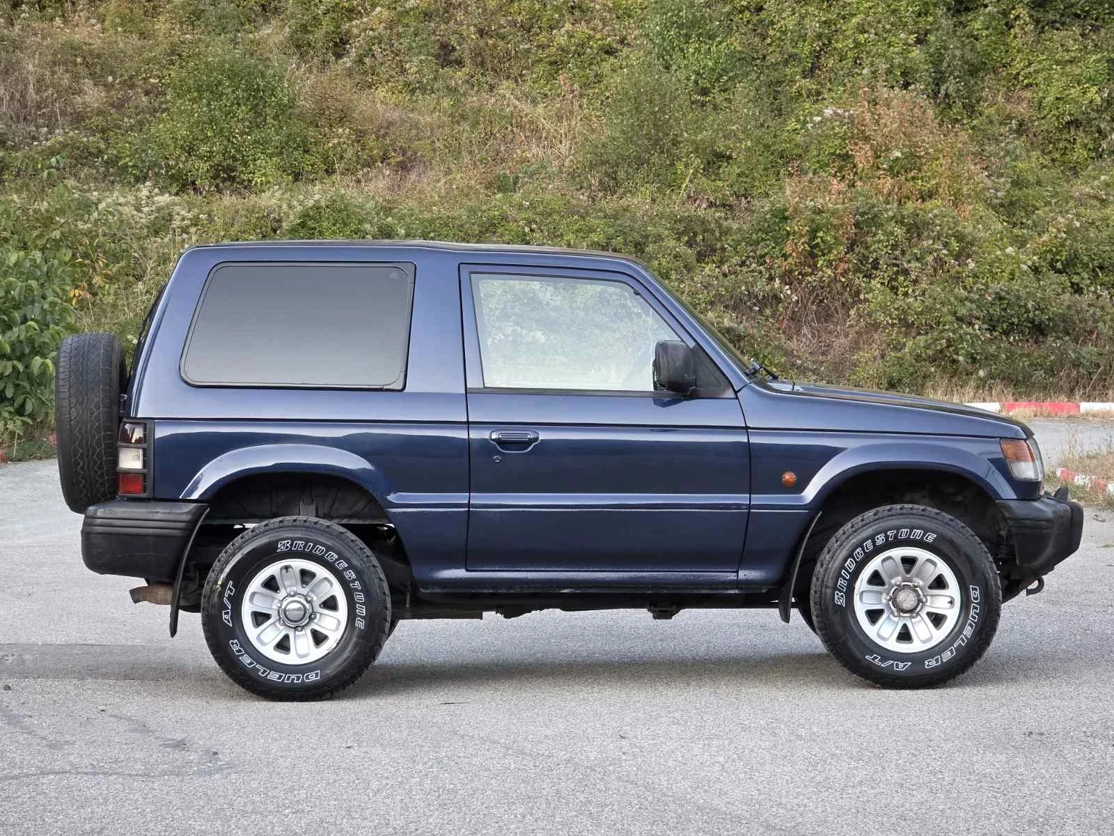 Mitsubishi Pajero 2.5 4x4, снимка 4 - Автомобили и джипове - 56121905