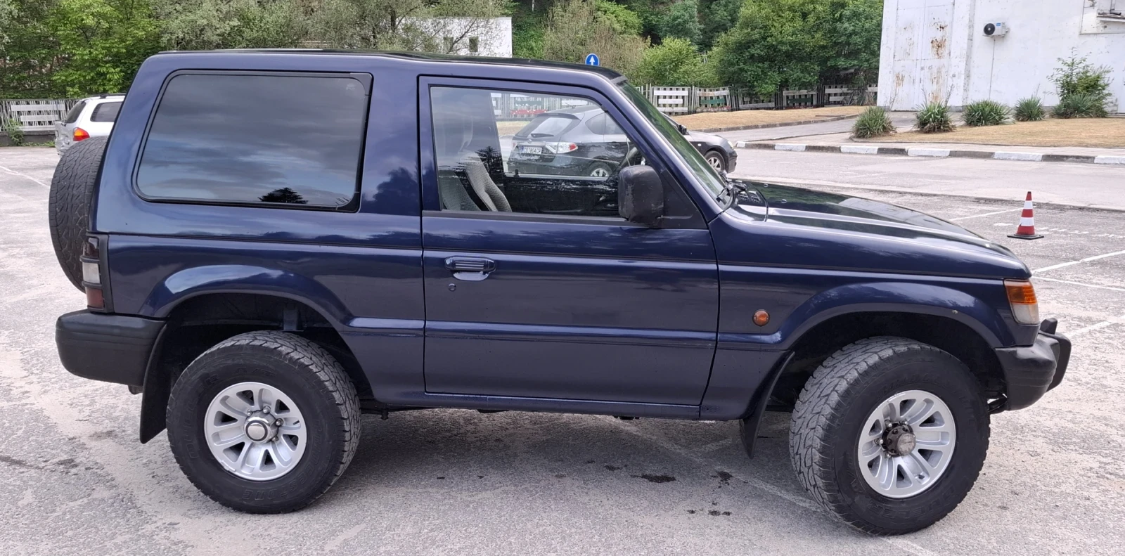Mitsubishi Pajero 2.5 4x4, снимка 6 - Автомобили и джипове - 56121905