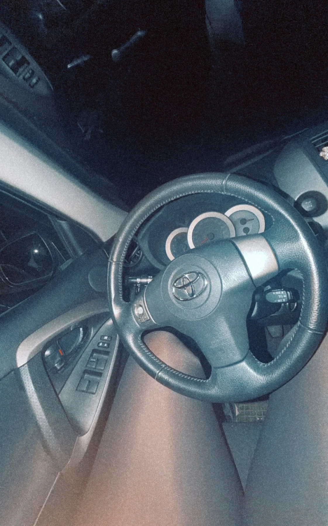 Toyota Rav4, снимка 3 - Автомобили и джипове - 56240472