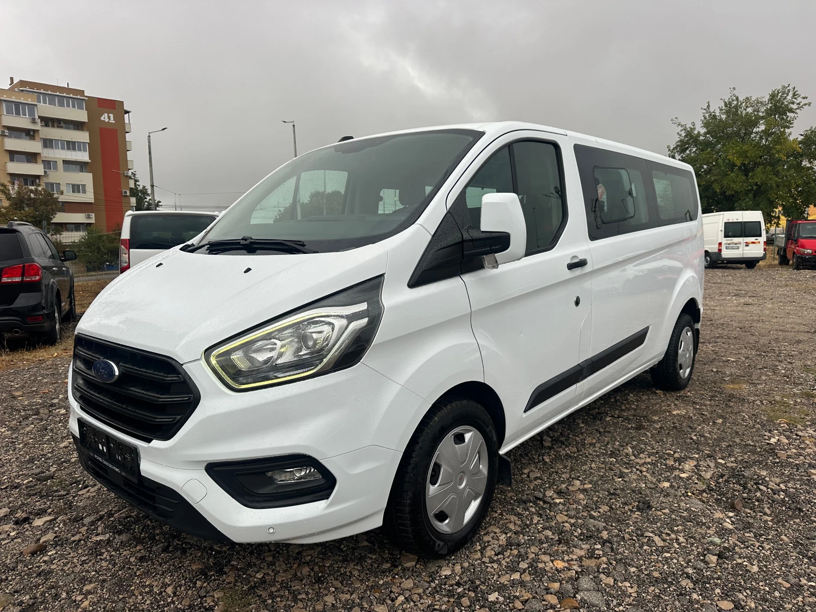 Ford Transit Custom 2.0CDTI 170kc 8mesta