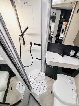 Кемпер HYMER / ERIBA 4X4 MERCEDES 3500 кг.  | Auto.bg — изображение 16