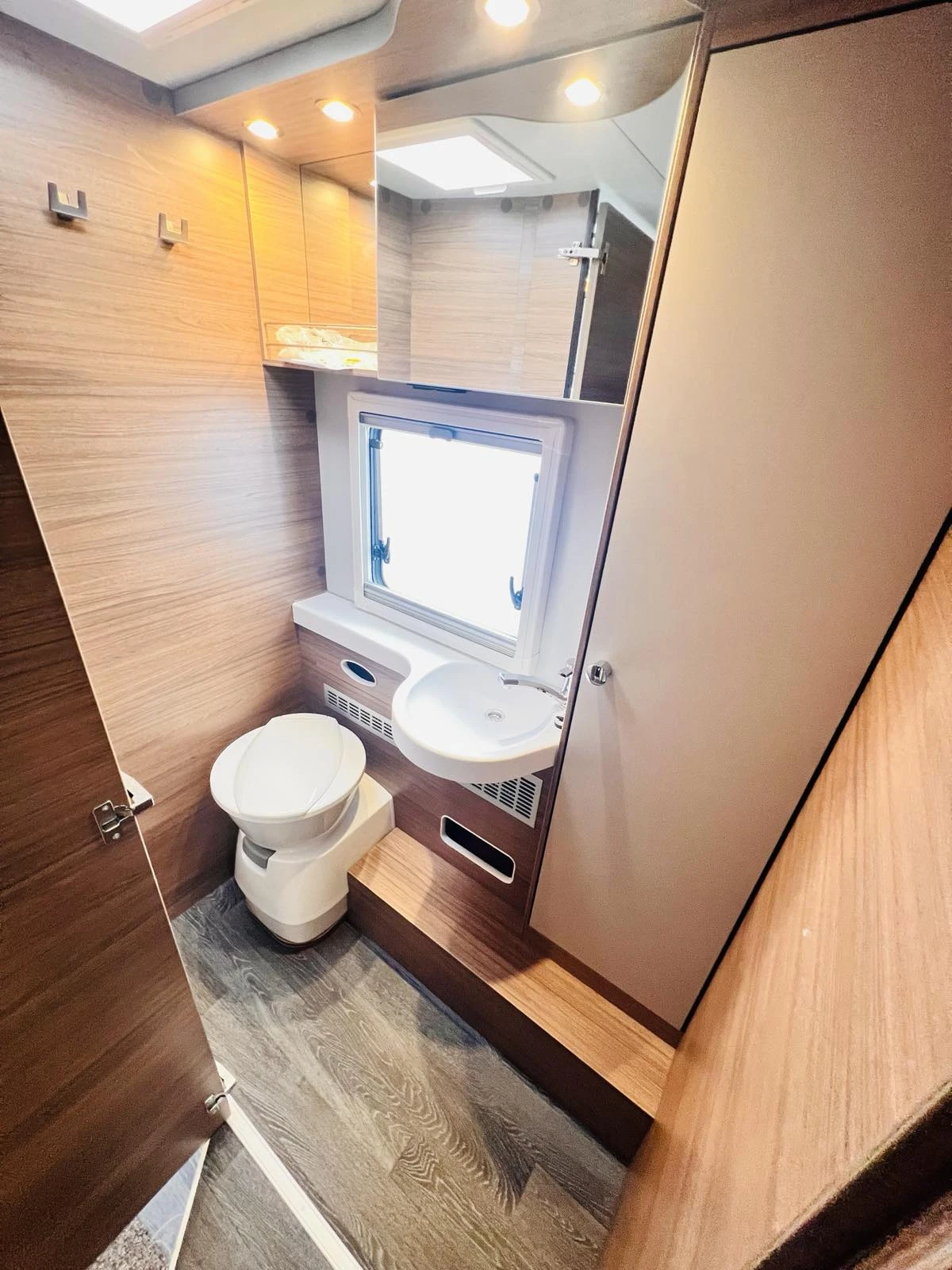 ������ Knaus 900, AUTOMATIC, KLIMA, ALDE | Mobile.bg � ����������� 16