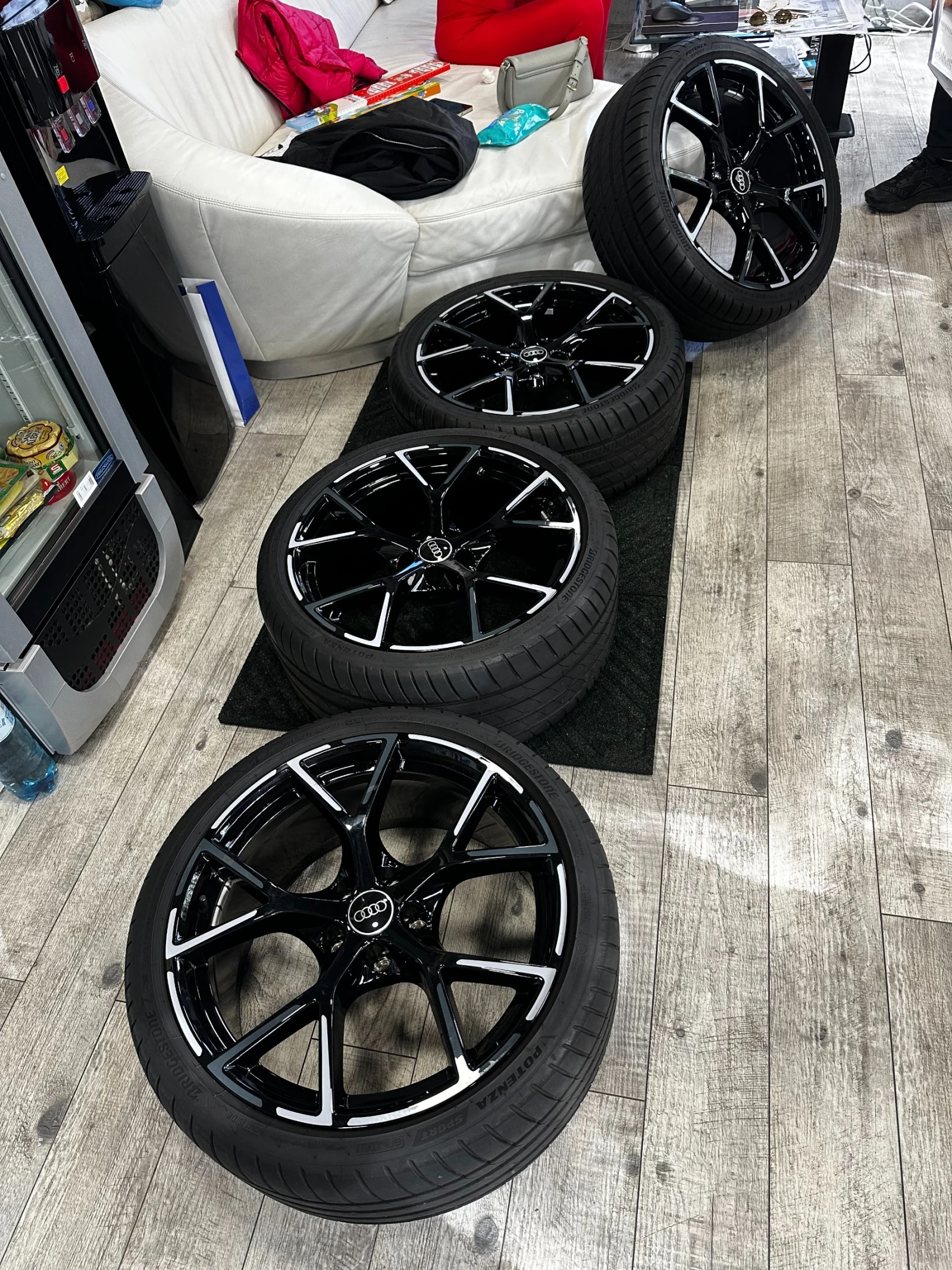 ���� � ������ 265/30R19 �� Audi Rs3 | Mobile.bg � ����������� 1