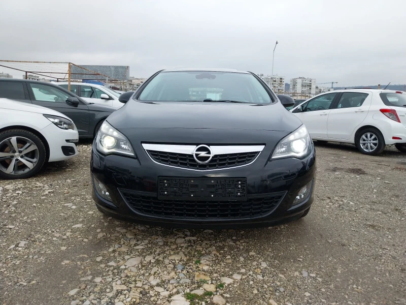 Opel Astra 2.0 CDTI, снимка 2 - Автомобили и джипове - 48308153