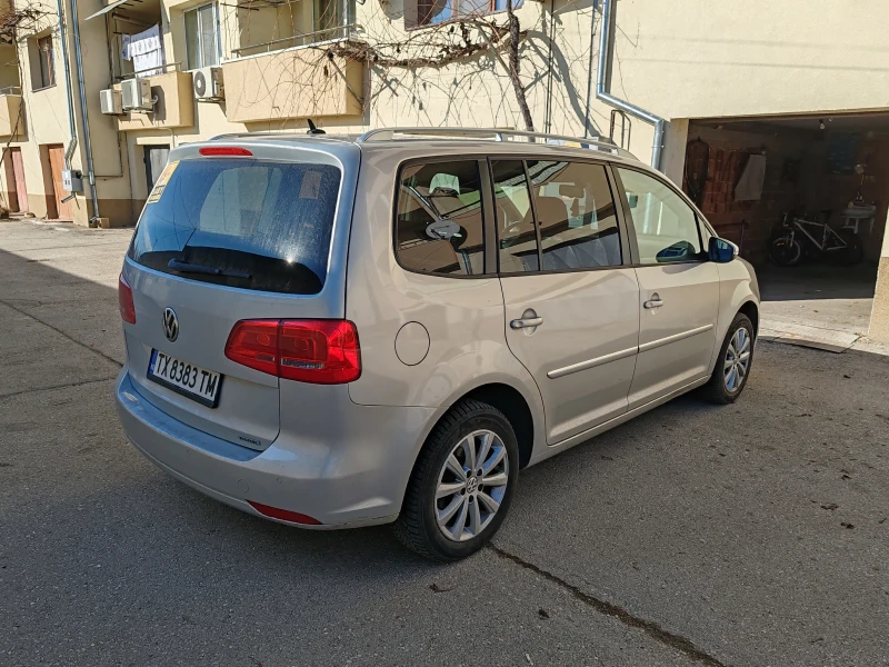 VW Touran, снимка 8 - Автомобили и джипове - 48736605