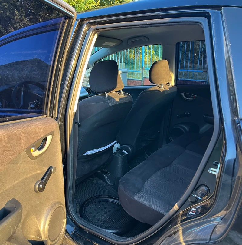 Honda Jazz 1.4i, снимка 5 - Автомобили и джипове - 52822331