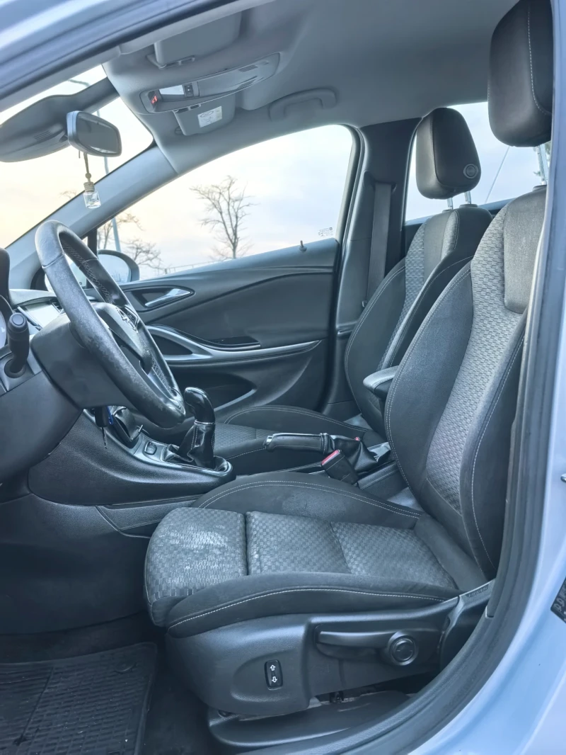 Opel Astra 1.6 CDTI * 110 к.с * Коледна промоция, снимка 8 - Автомобили и джипове - 52722214