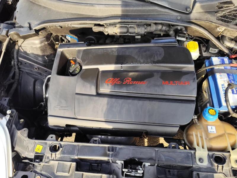 Alfa Romeo MiTo 1.4i* MULTIAIR* EURO5A* KLIMA* , снимка 12 - Автомобили и джипове - 52814299