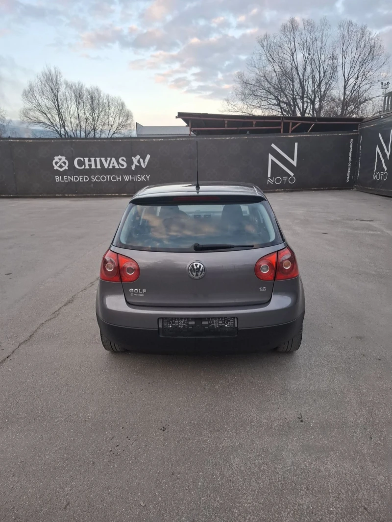 VW Golf 1.6i 102к.с ГАЗ-БЕНЗИН , снимка 4 - Автомобили и джипове - 52879233