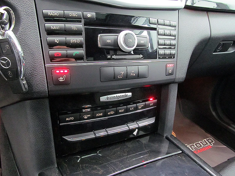 Mercedes-Benz E 350 AVANGARDE/AMG/KAMERA/PODGREV/СОБСТВЕН ЛИЗИНГ, снимка 10 - Автомобили и джипове - 53269257