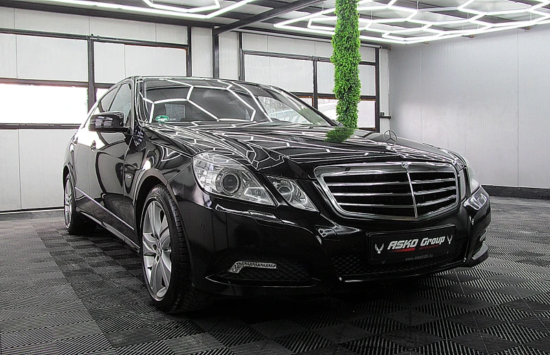 Mercedes-Benz E 350 AVANGARDE/AMG/KAMERA/PODGREV/СОБСТВЕН ЛИЗИНГ, снимка 3 - Автомобили и джипове - 53269257