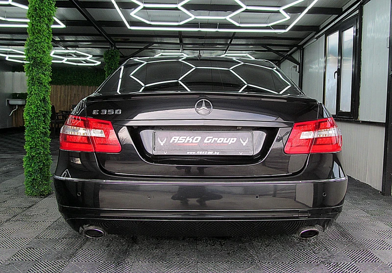 Mercedes-Benz E 350 AVANGARDE/AMG/KAMERA/PODGREV/СОБСТВЕН ЛИЗИНГ, снимка 5 - Автомобили и джипове - 53269257