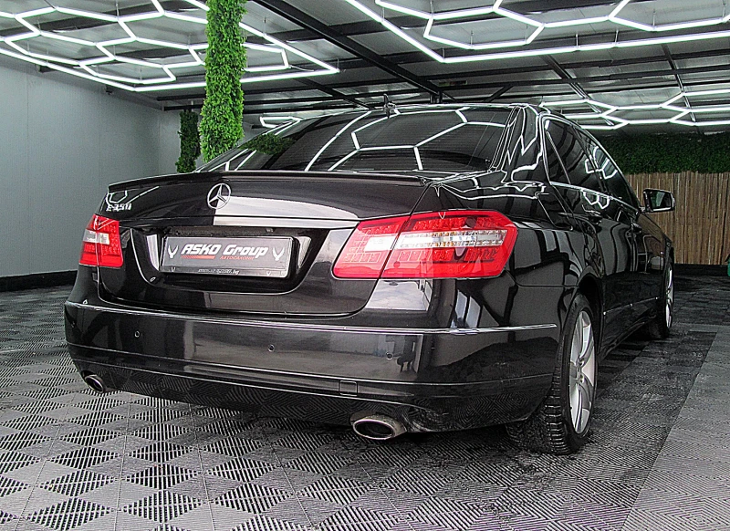 Mercedes-Benz E 350 AVANGARDE/AMG/KAMERA/PODGREV/СОБСТВЕН ЛИЗИНГ, снимка 4 - Автомобили и джипове - 53269257