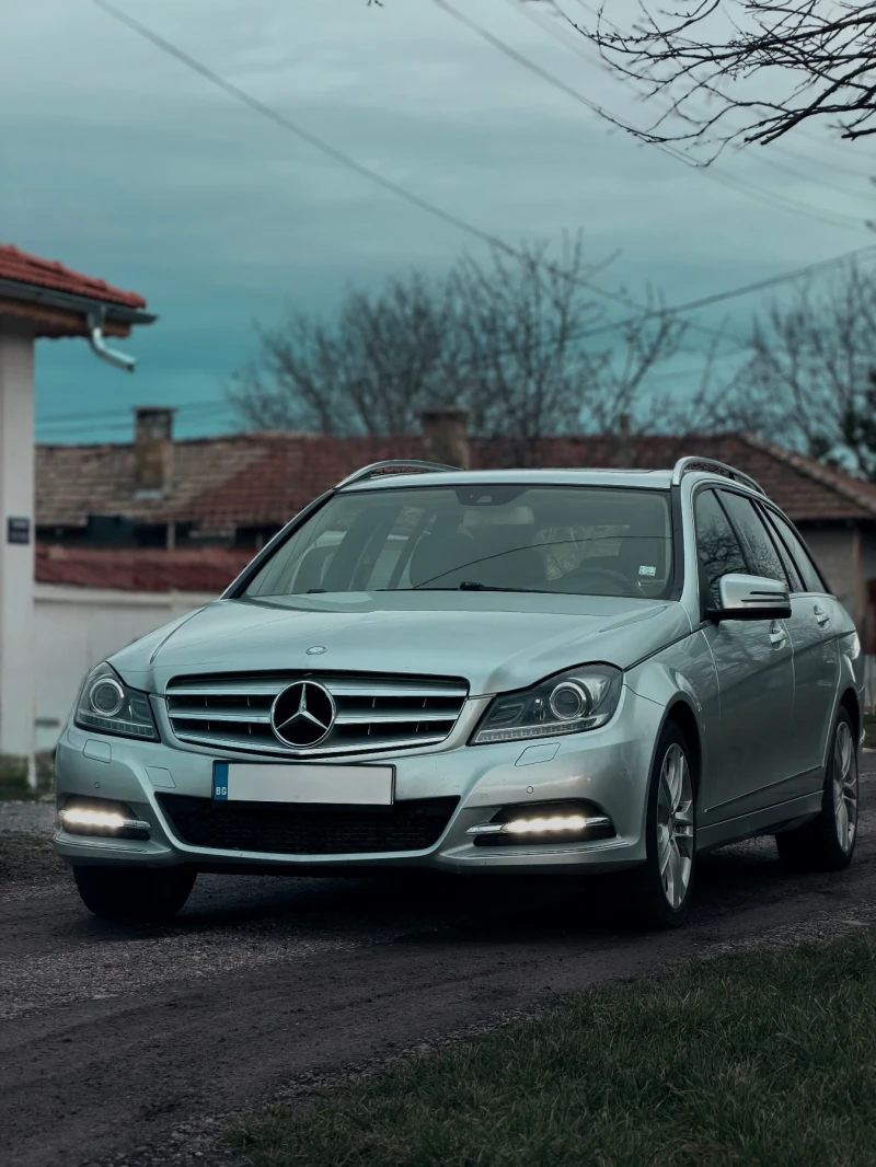 Mercedes-Benz C 220 2.2 CDI, снимка 2 - Автомобили и джипове - 53597760