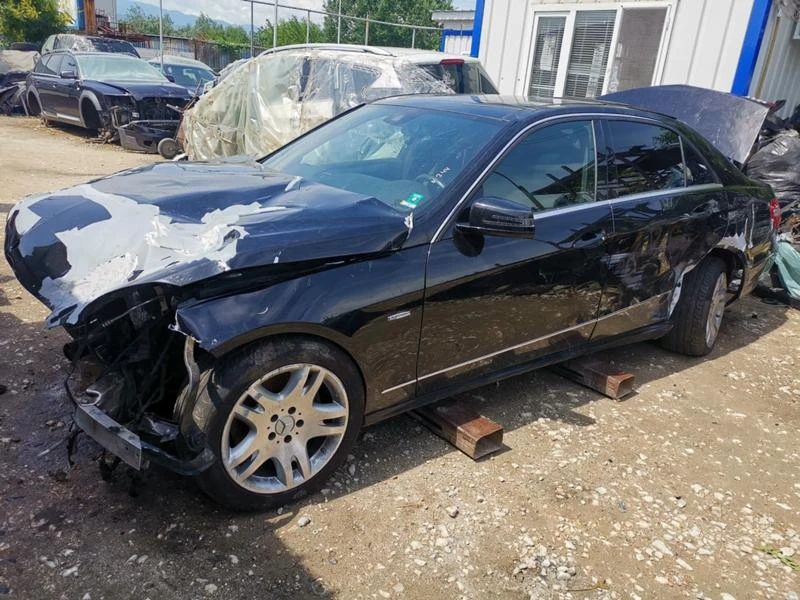 Mercedes-Benz E 350 cdi 4 matic, снимка 4 - Автомобили и джипове - 33337400