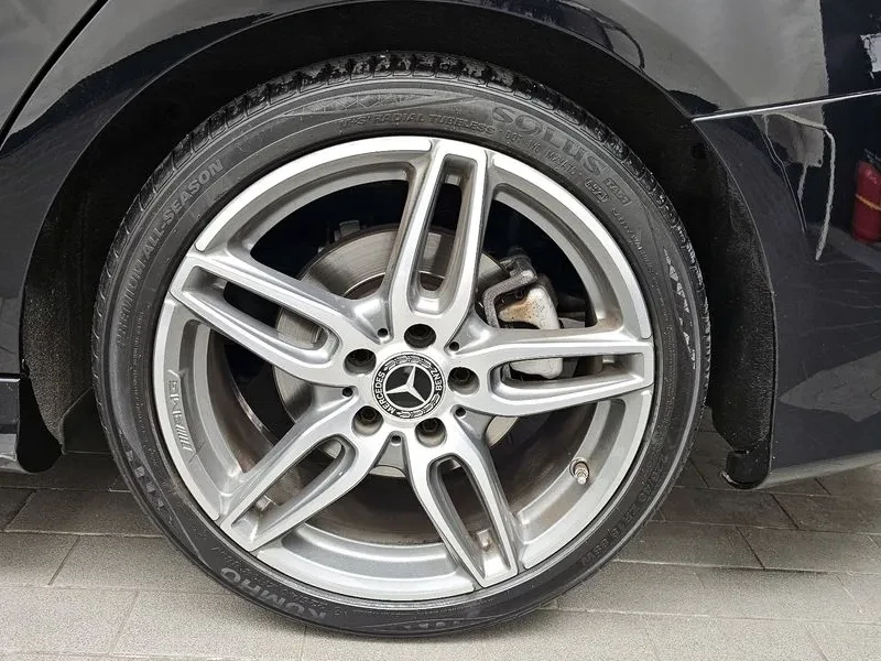 Mercedes-Benz CLA 2.5, снимка 5 - Автомобили и джипове - 54287758
