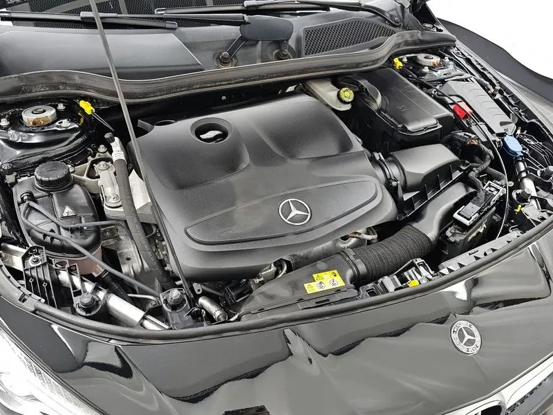 Mercedes-Benz CLA 2.5, снимка 6 - Автомобили и джипове - 54287758