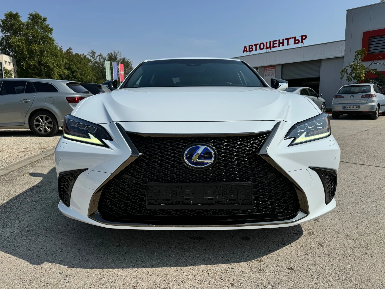 Lexus ES 300h 2.5h F-Sport 218k.с Гаранция  - изображение 2