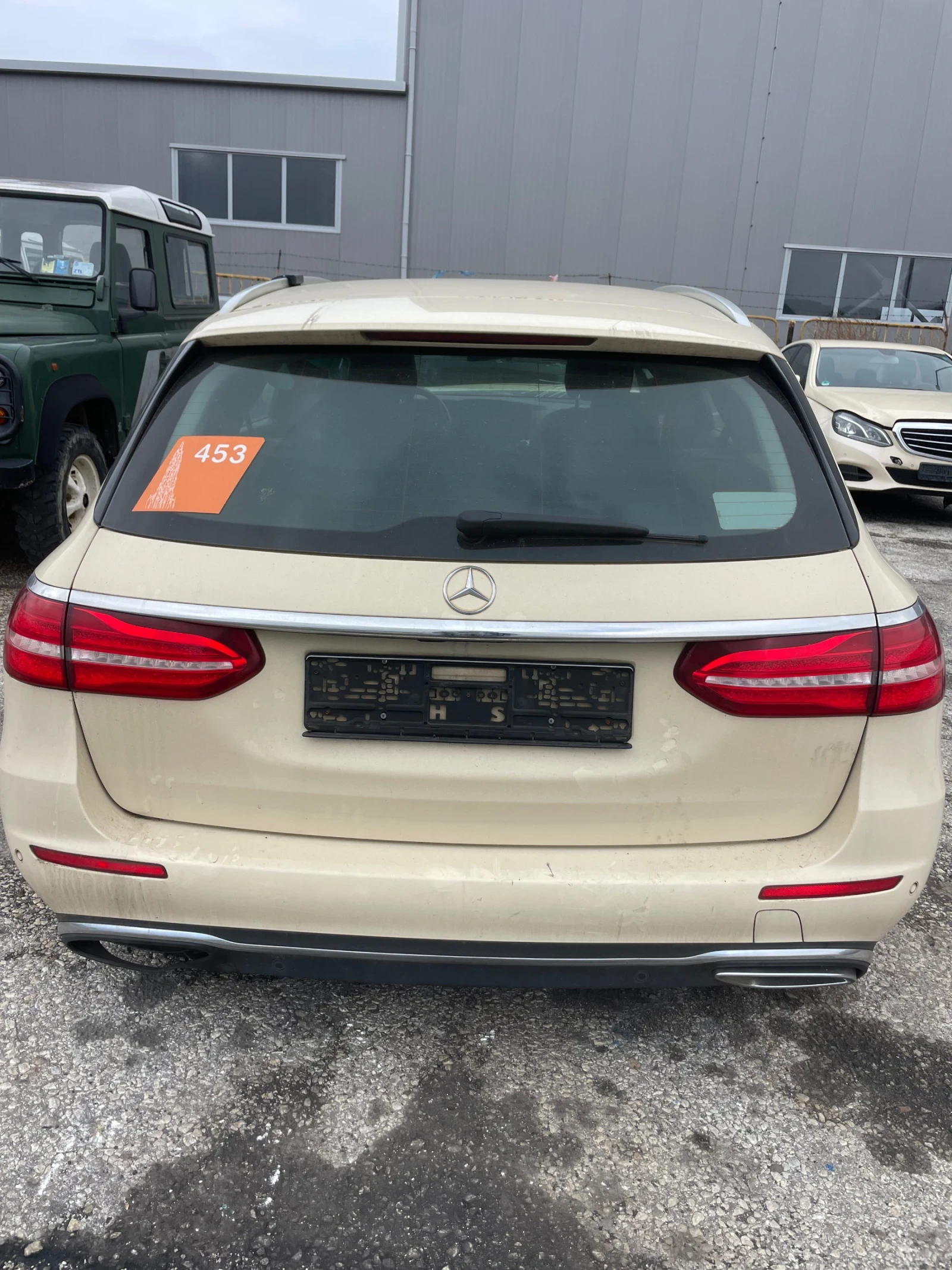 Mercedes-Benz E 220  - изображение 3