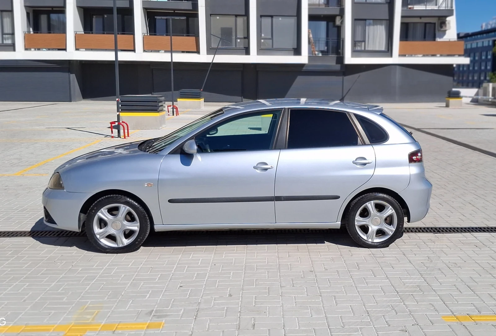 Seat Ibiza 1.4 Бензин/Газ 2008г - изображение 2